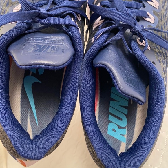 Nike AH8392-400 Air Pegasus Premium running sneakers
 size 10 - Picture 7 of 10